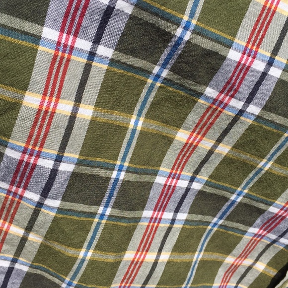 Eddie Bauer size M button down - Picture 3 of 4